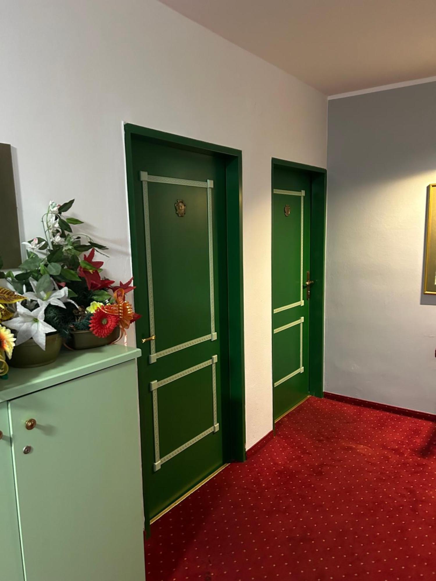 "Am Limes" Hotel เอนส์ ภายนอก รูปภาพ