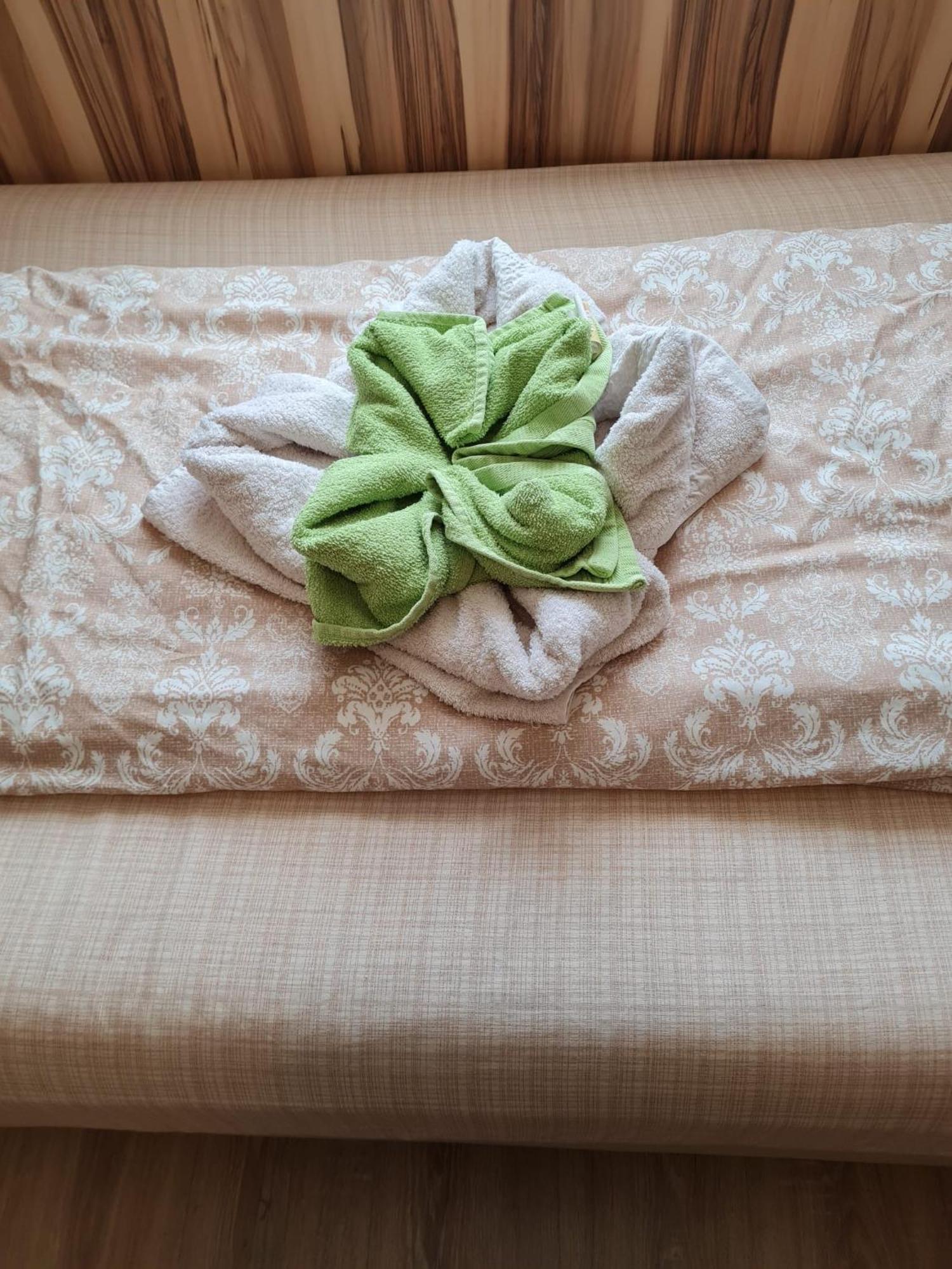 "Am Limes" Hotel เอนส์ ภายนอก รูปภาพ
